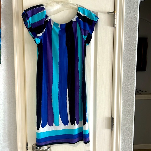 ECI New York Dress - Picture 3 of 15